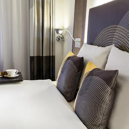 Novotel World Forum Hotel 4*