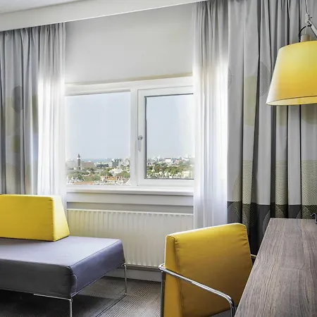 Hotel Novotel World Forum 4*
