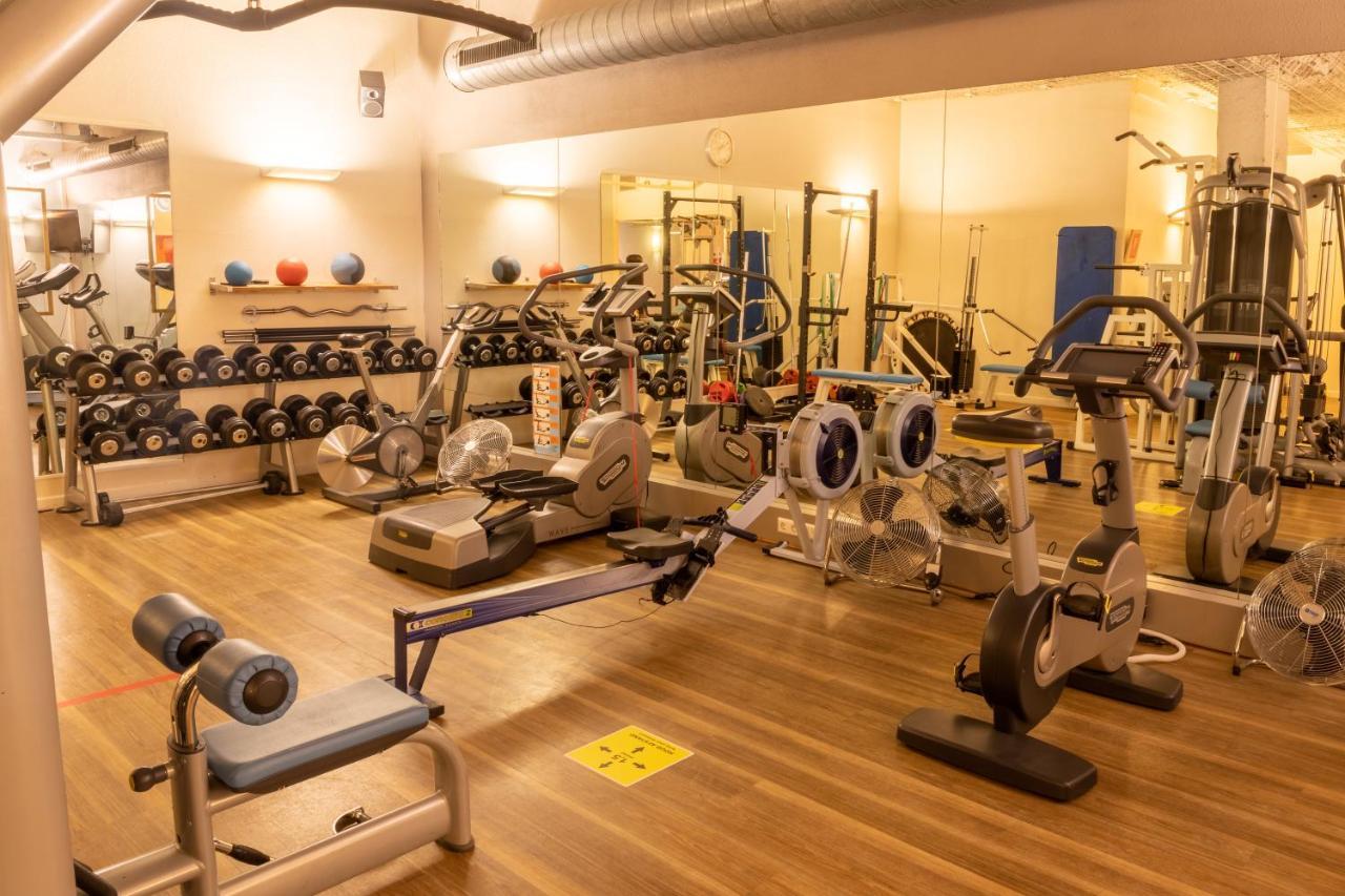 Novotel World Forum Hotel 4*