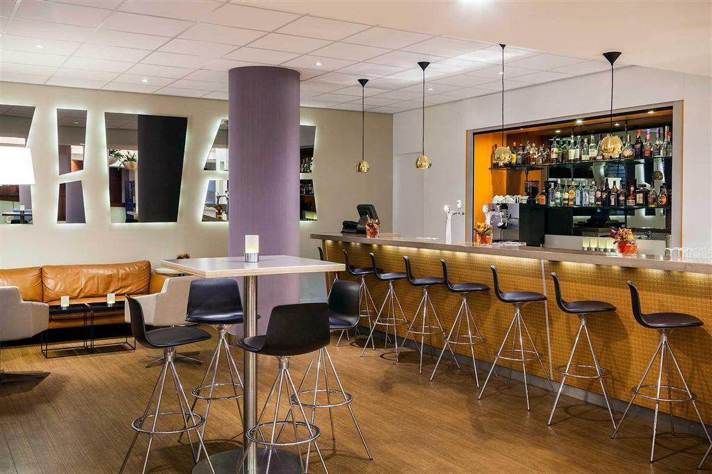 Hotel Novotel World Forum 4*