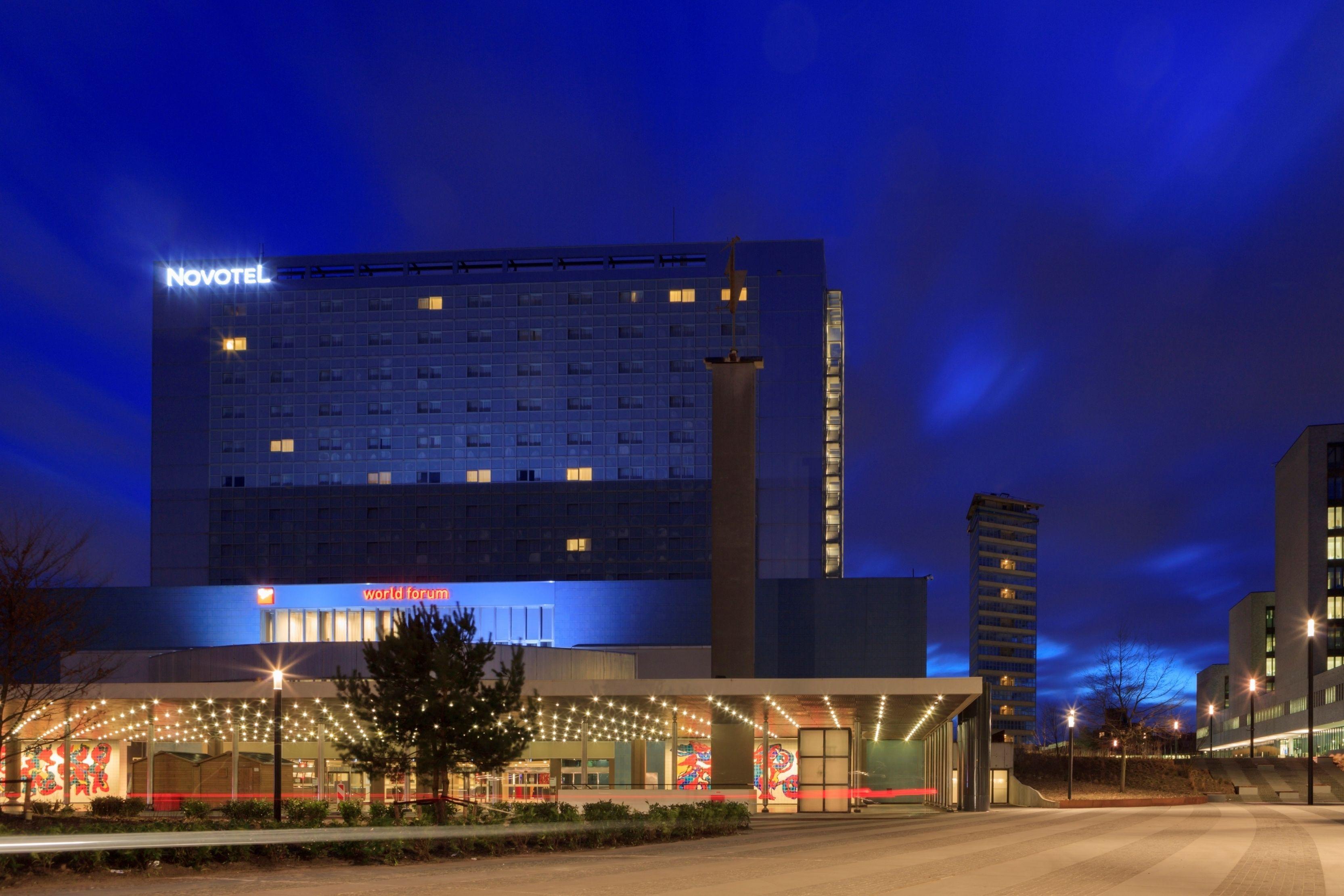 Novotel World Forum Hotel 4*