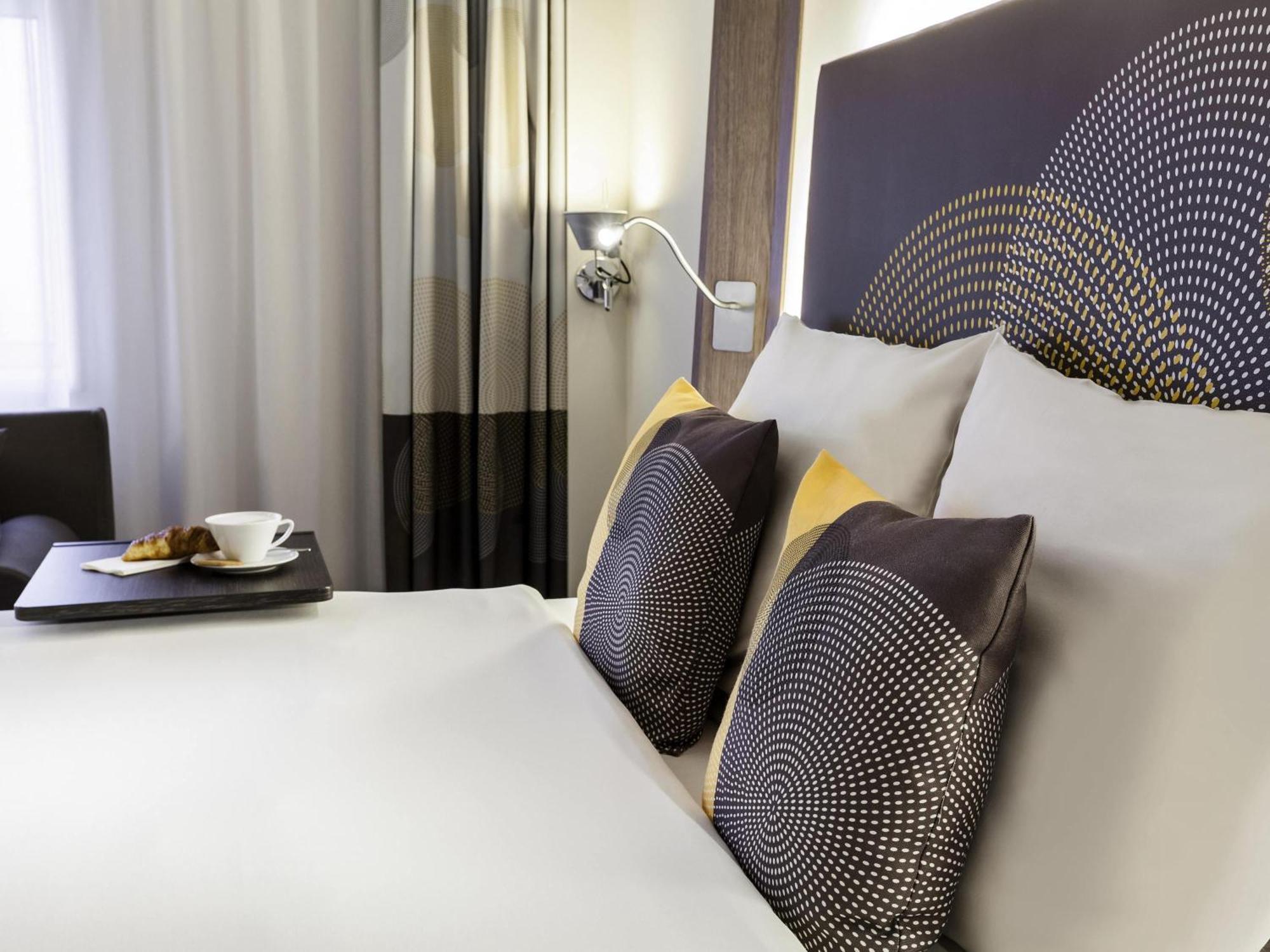 Novotel World Forum Hotel 4*